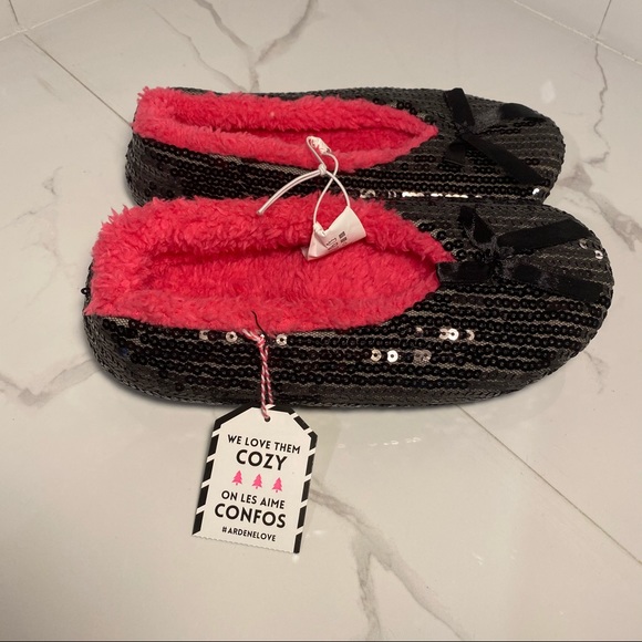 BNWT Ardene Sequins Slippers - Picture 2 of 3